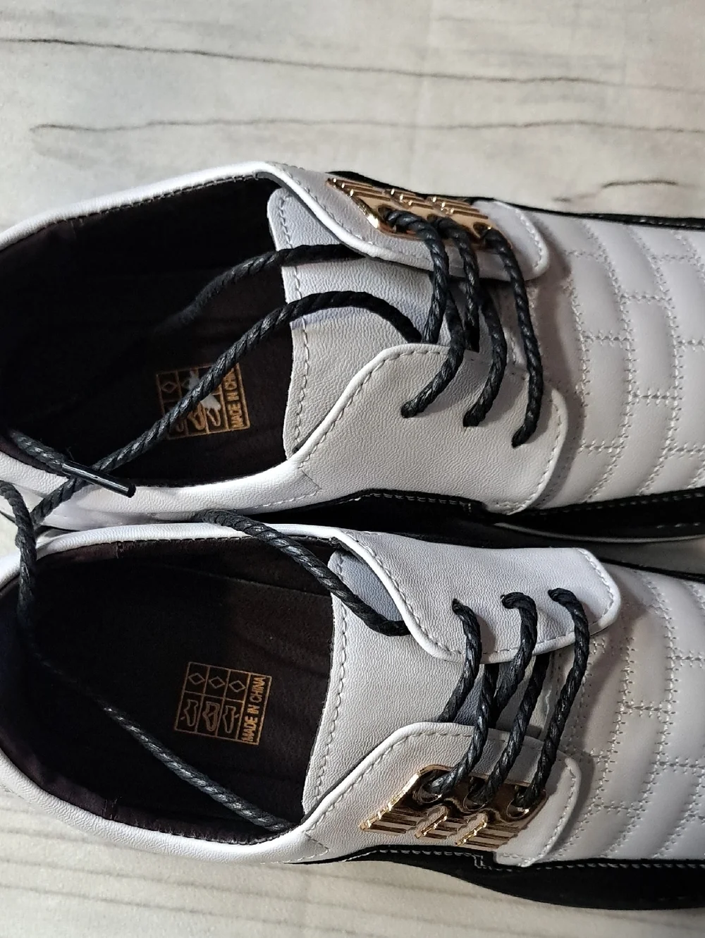 Men's Two-Tone White and Black Casual Lace-Up Shoes Size 43